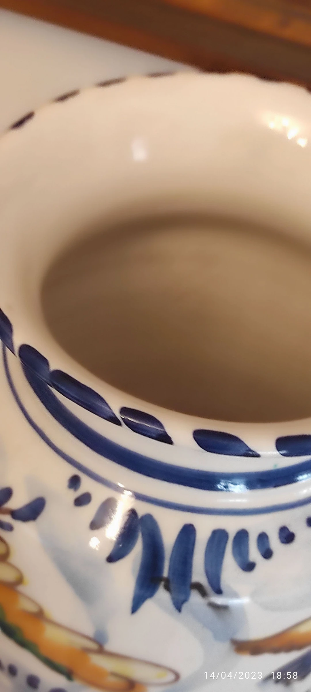 Sevillian ceramic flower vase hunting – photo 7